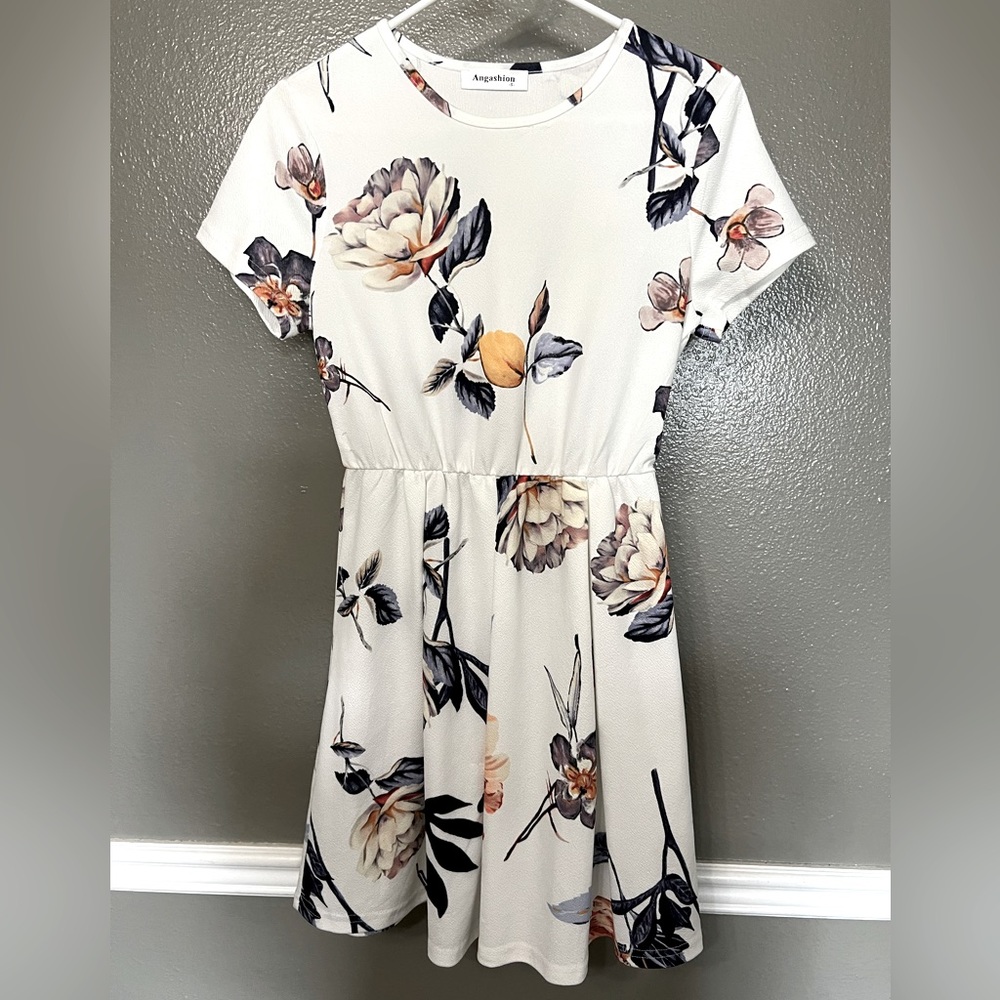 Small Angashion casual floral dress